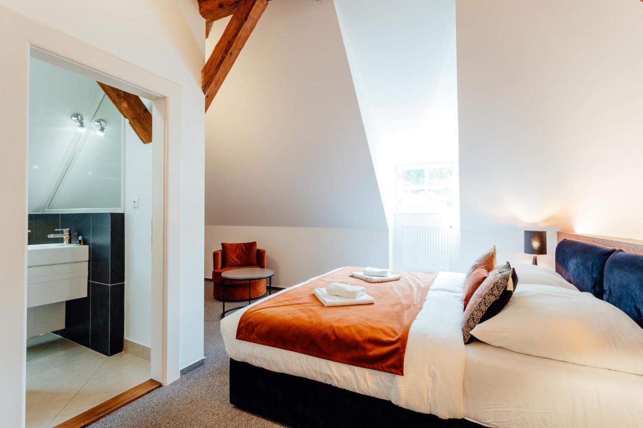 Hotel Glaus Banská Štiavnica Zewnętrze zdjęcie