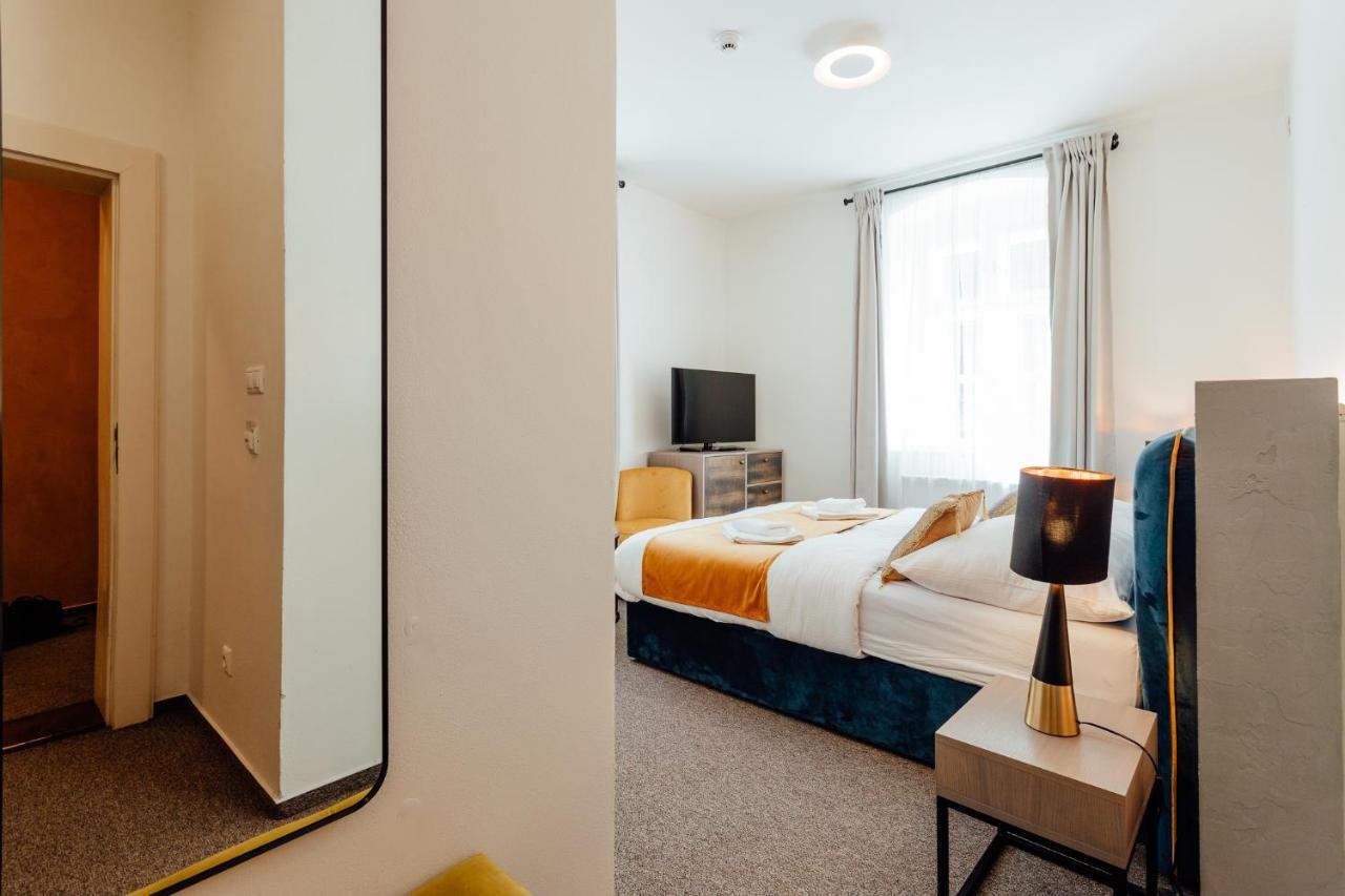 Hotel Glaus Banská Štiavnica Zewnętrze zdjęcie