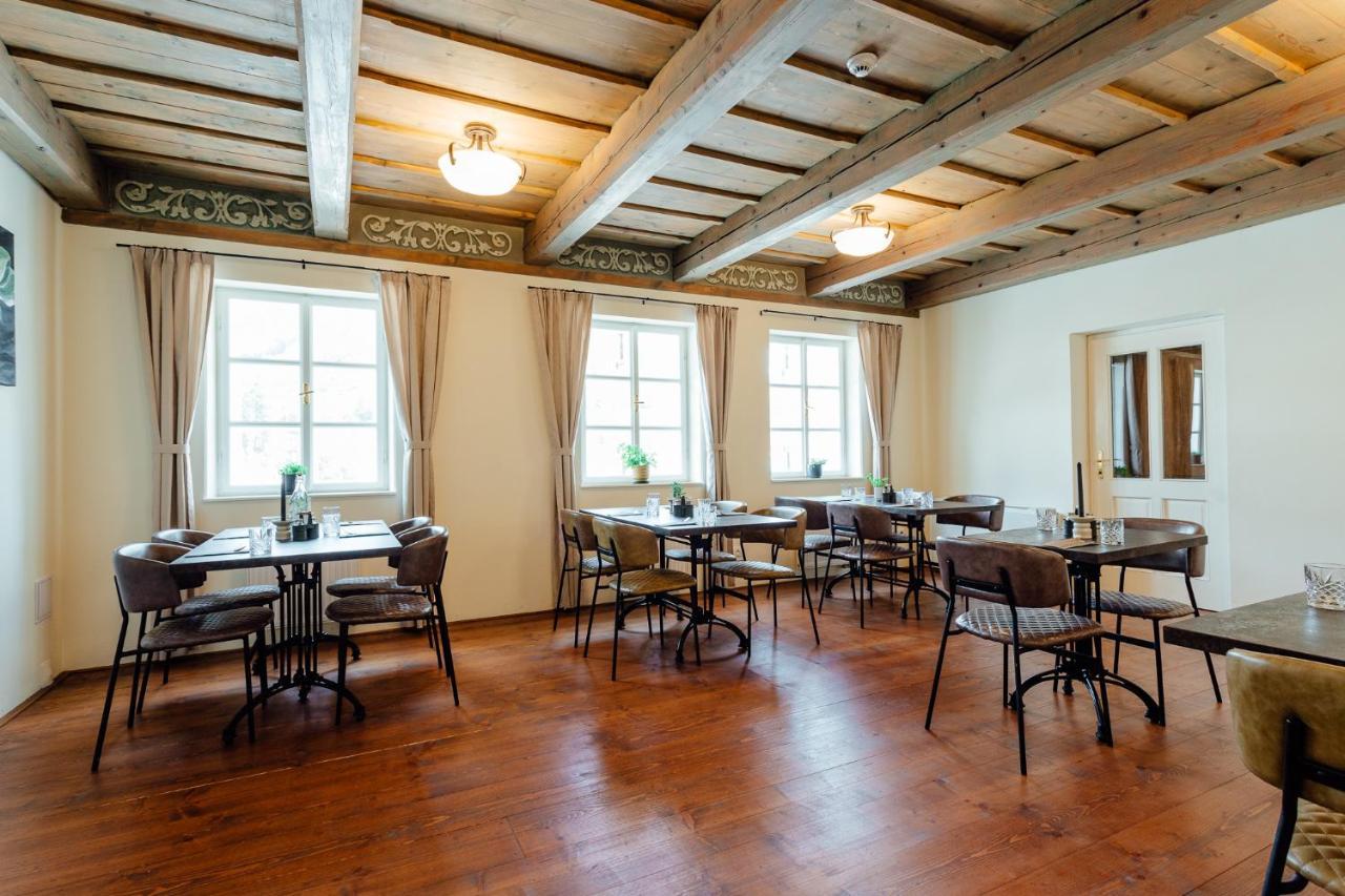 Hotel Glaus Banská Štiavnica Zewnętrze zdjęcie