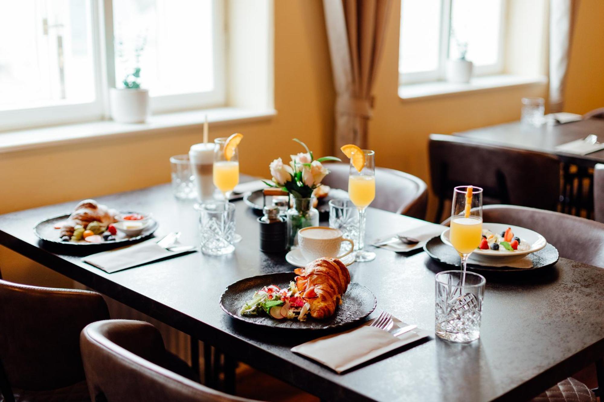 Hotel Glaus Banská Štiavnica Zewnętrze zdjęcie